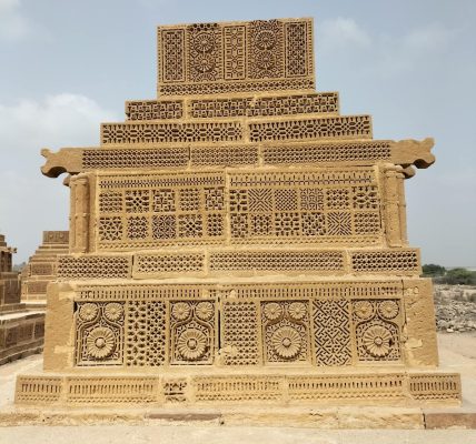 Chaukundi Art Tombs
