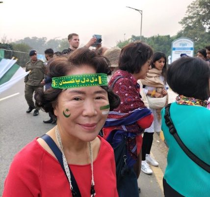 Wahgah Border Tourists 1